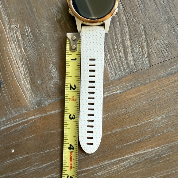 Garmin Fenix 5S Sapphire Edition Multisport GPS Smartwatch - White and Rose Gold - Picture 8 of 14
